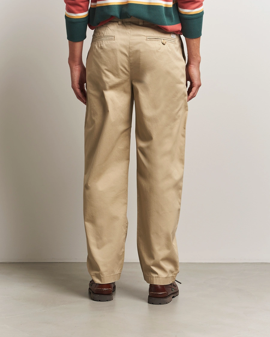 Herre | Bukser | GANT 240 Mulberry Street | Relaxed Fit Cotton Twill Chinos Woody Beige