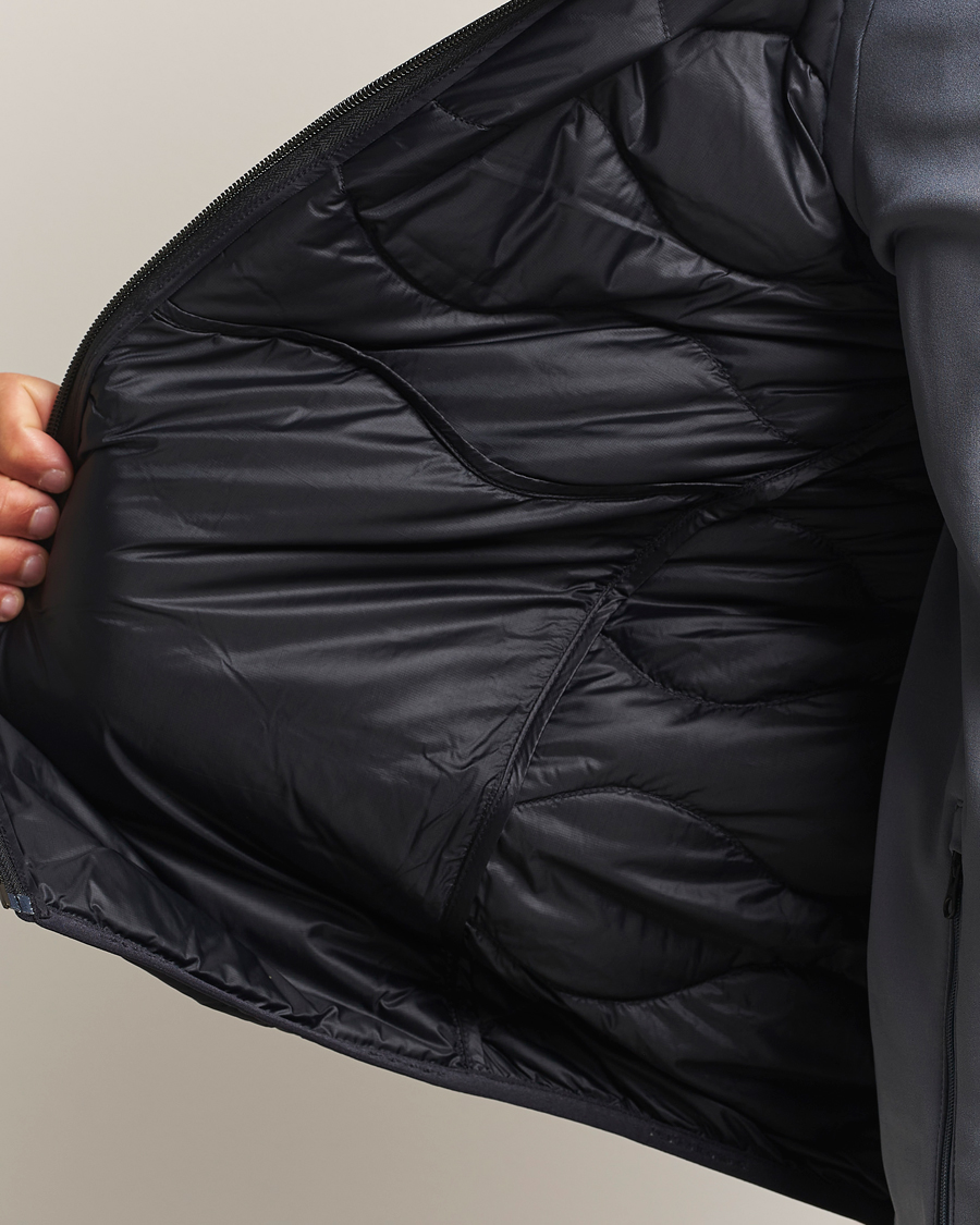 Herre | Vester | Peak Performance | Helium Down Vest Black