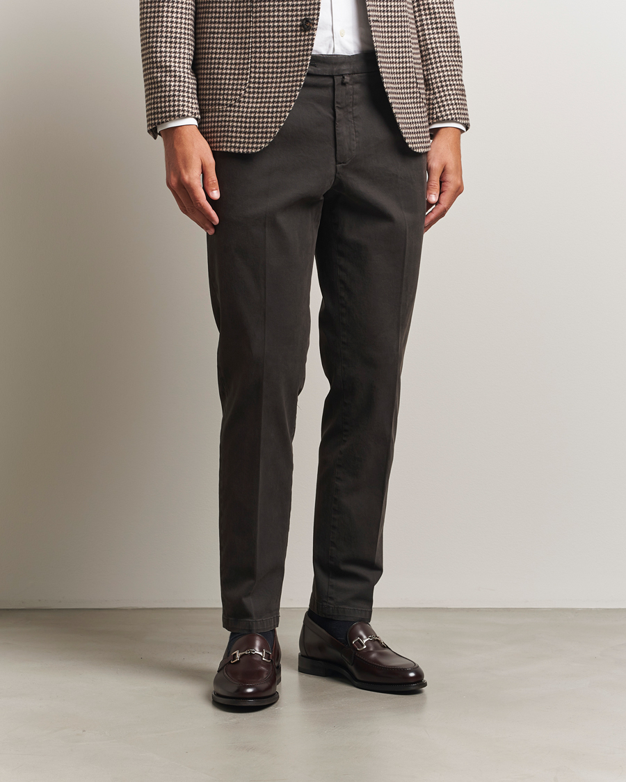 Herre | Bukser | Briglia 1949 | Easy Fit Pleated Cotton Stretch Chino Dark Brown