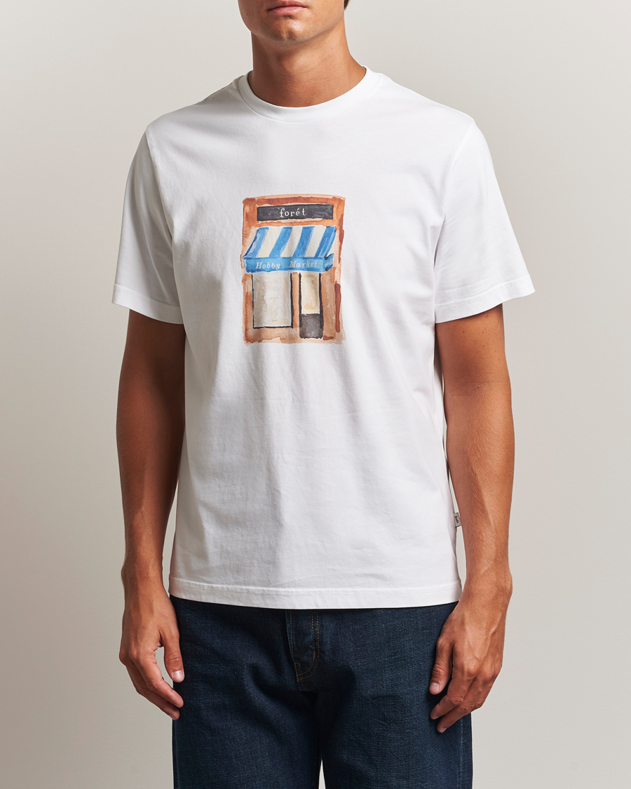 Herre | T-Shirts | Forét | Market T-Shirt White