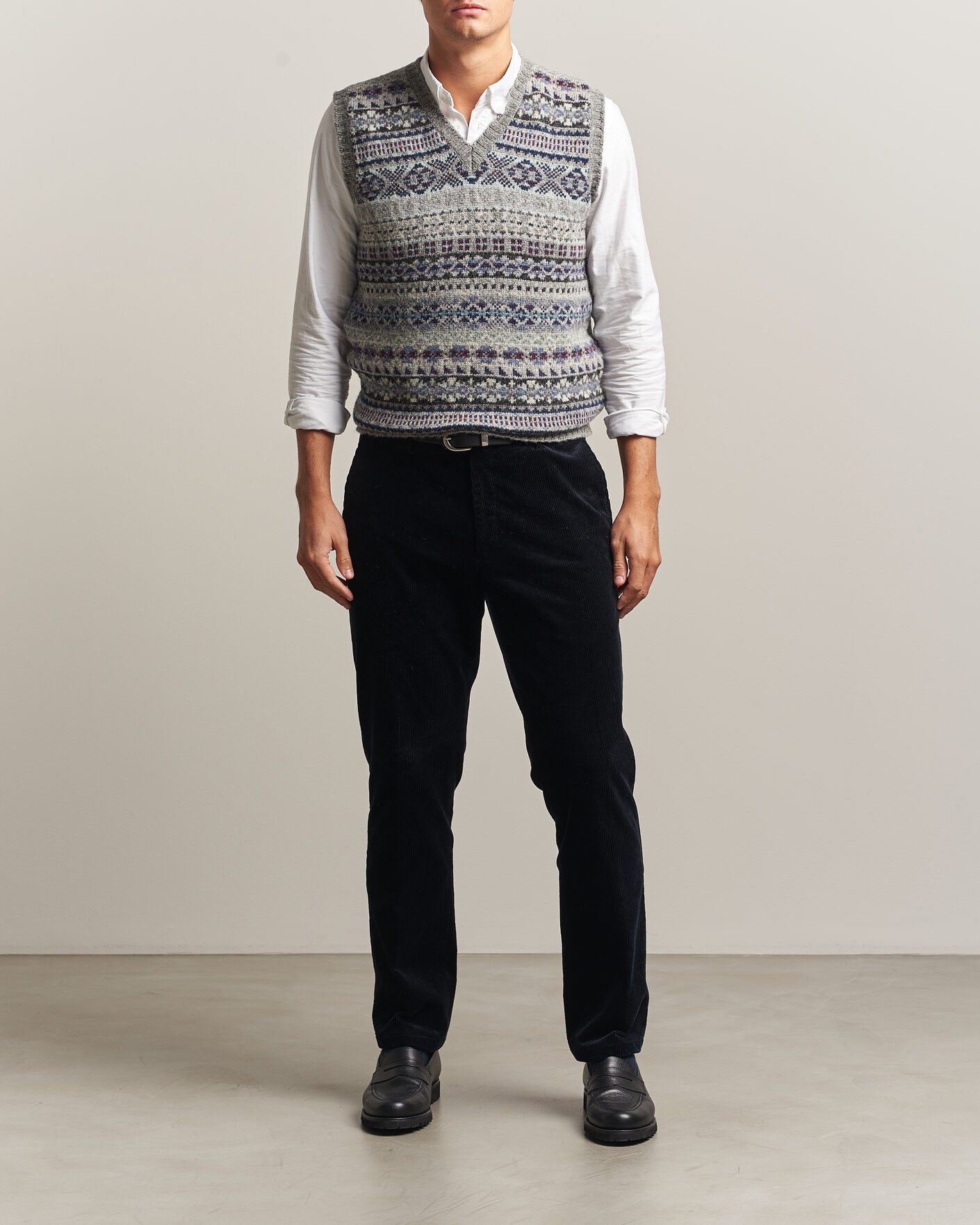Herre | Gensere | Jamieson's of Shetland | Jamiesons Of Shetland All Over Fair Isle Slipover Light Grey