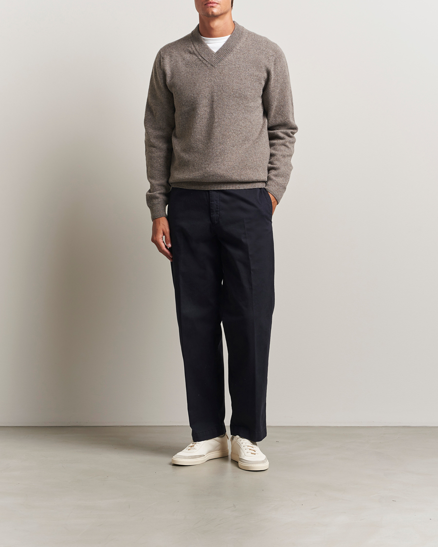 Herre | Gensere | Sunspel | Knitted Lambswool V-Neck Bark