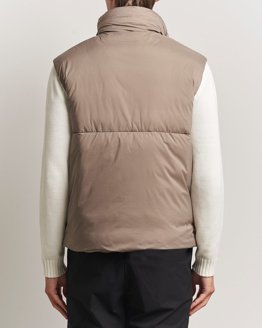 Herre | Vester | Canada Goose Black Label | Lodge Vest Taupe