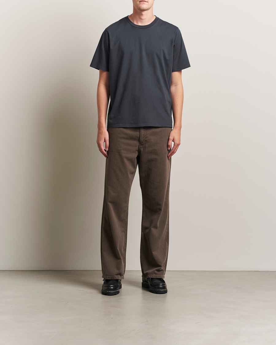 Herre | Bukser | Jeanerica | Genua Herringbone Twill Chino Brown