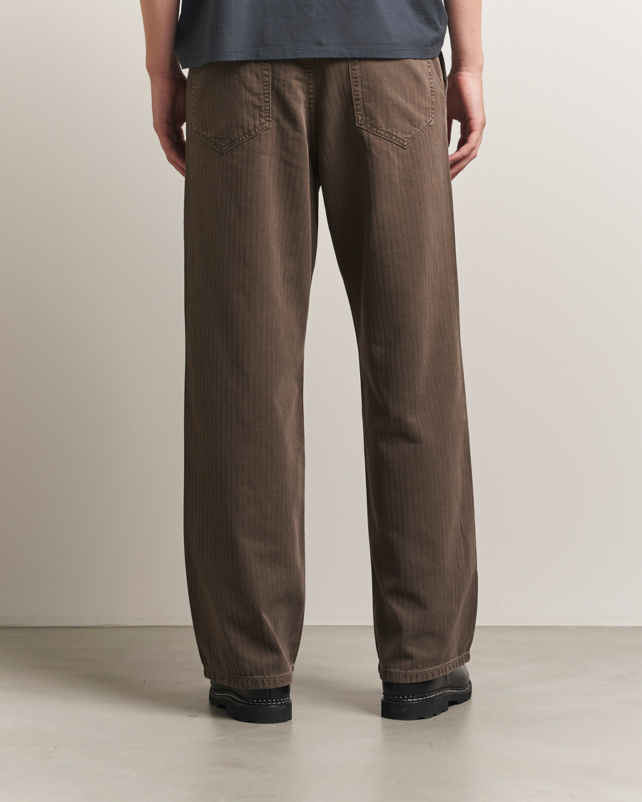 Herre | Bukser | Jeanerica | Genua Herringbone Twill Chino Brown