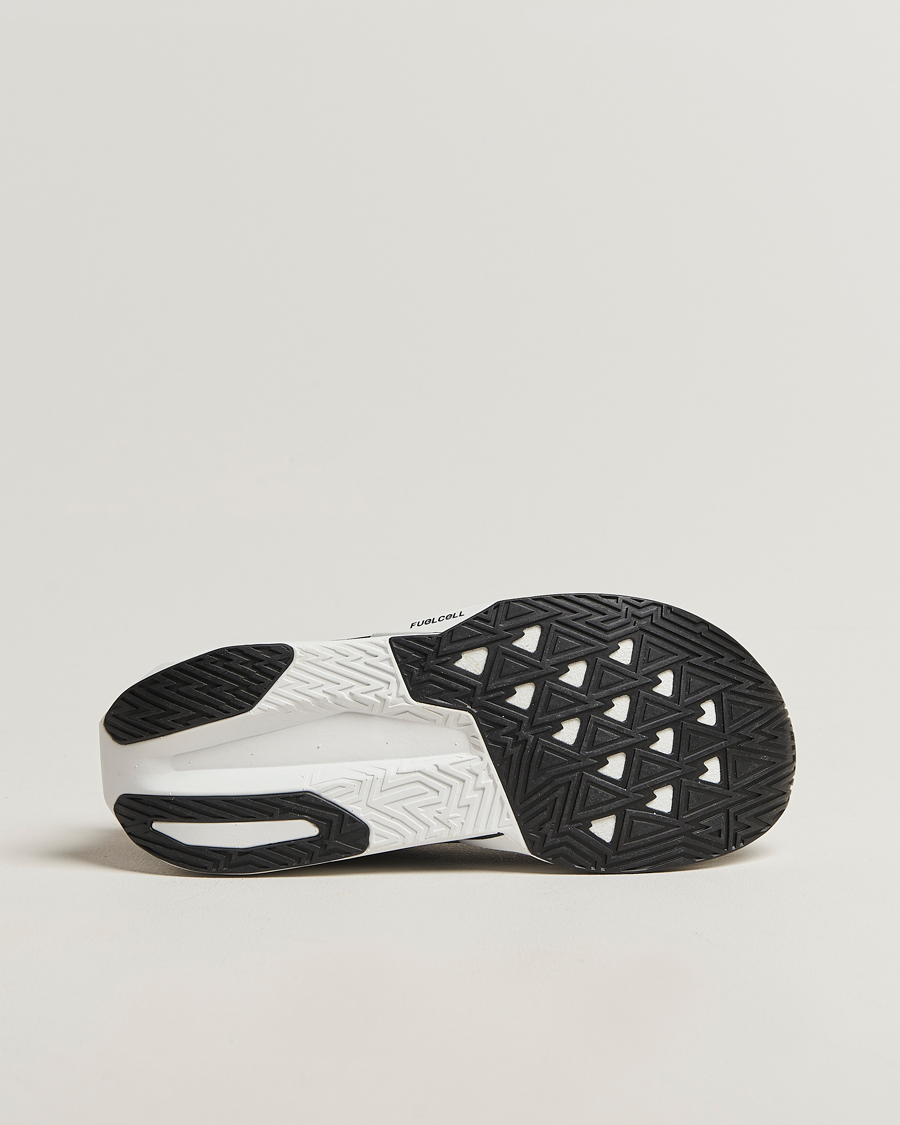 Herre | Løpesko | New Balance Running | FuelCell Rebel V5 Black