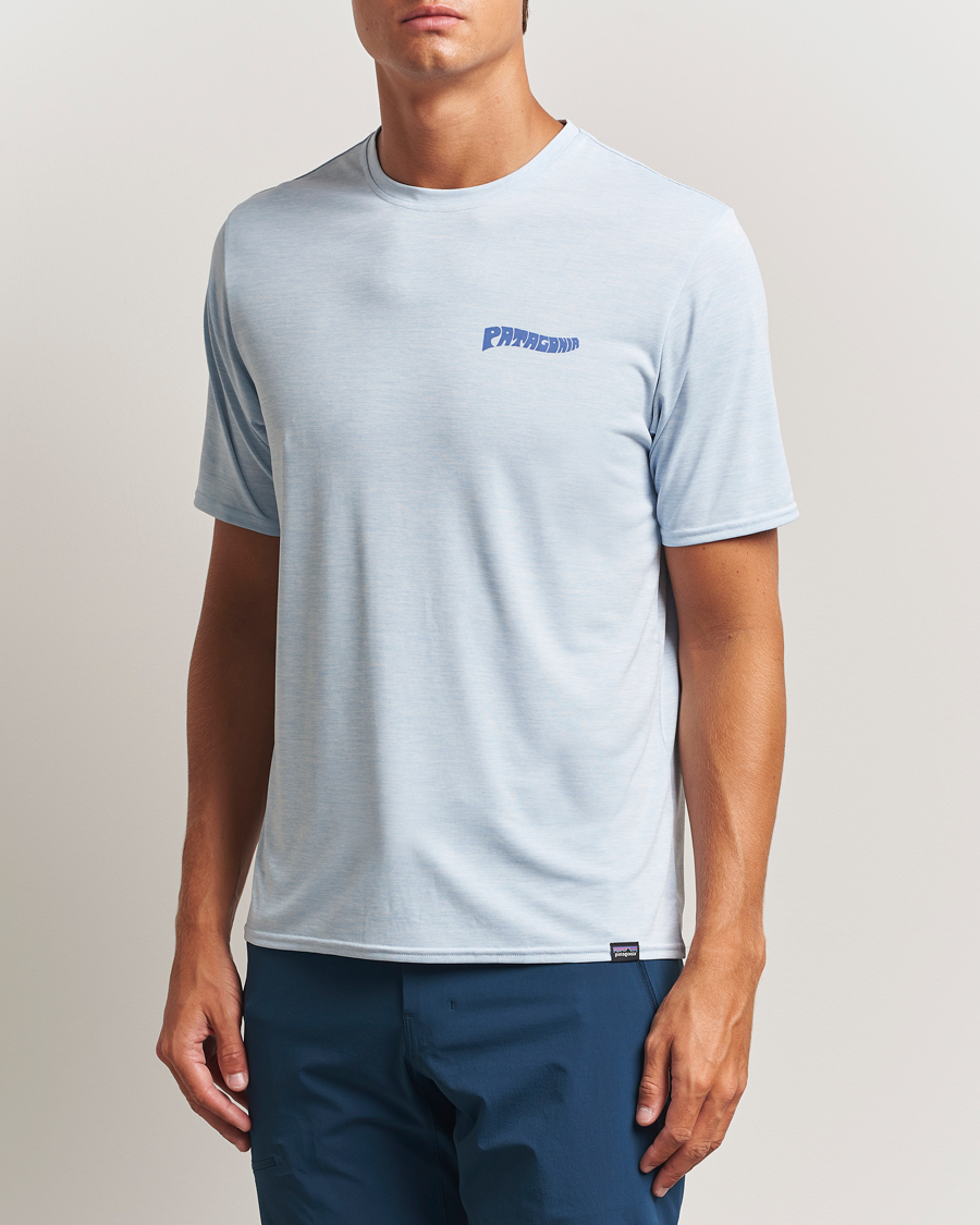 Herre | T-Shirts | Patagonia | Cap Cool Daily Graphic T-Shirt Fleck Blue