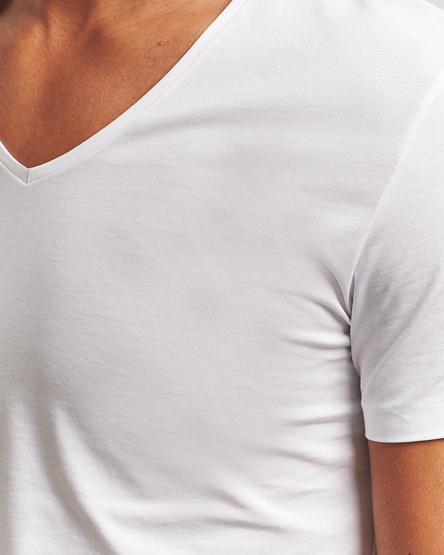 Herre | T-Shirts | Derek Rose | Pima Cotton V-Neck T-Shirt White