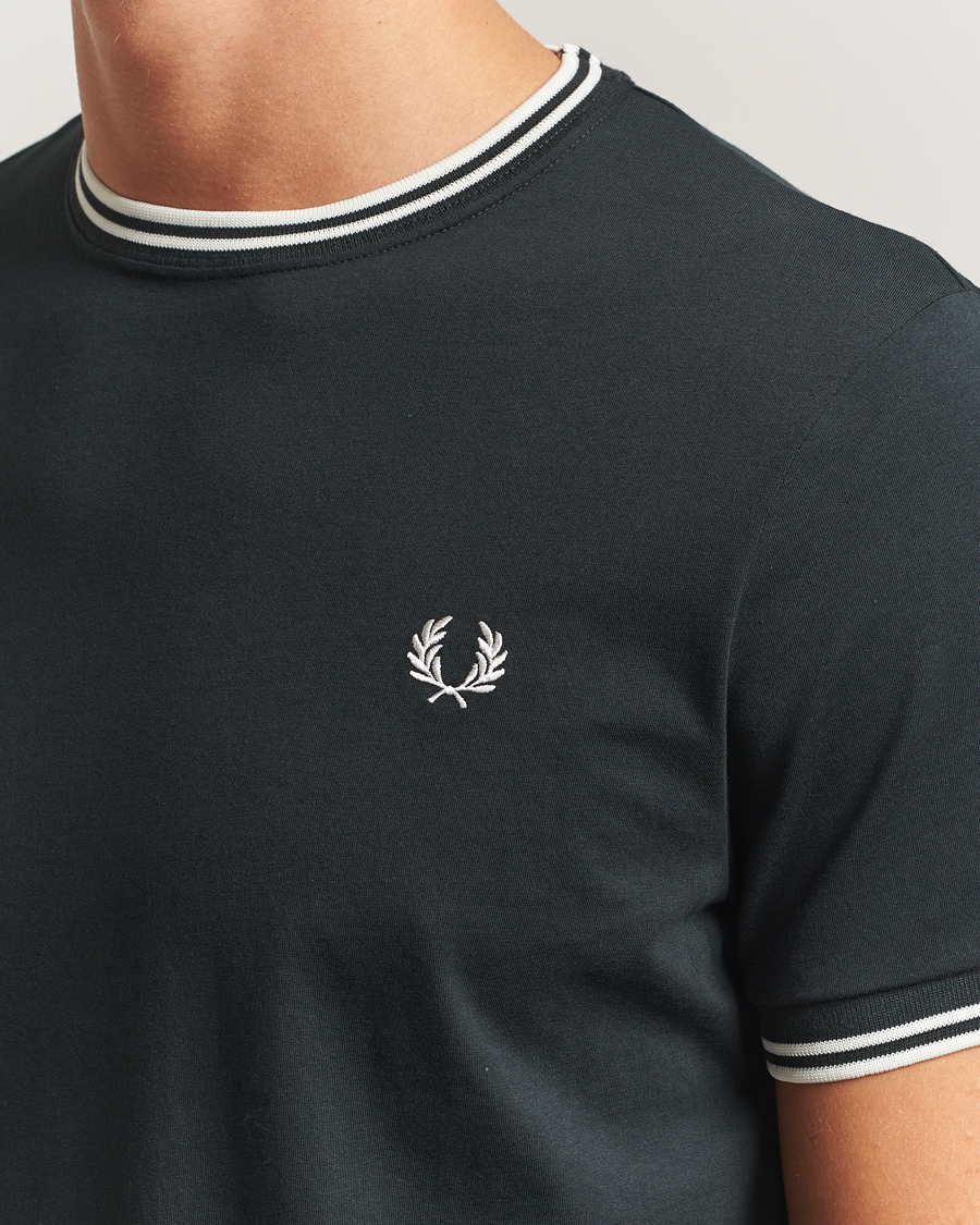 Herre | T-Shirts | Fred Perry | Twin Tipped T-Shirt Night Green