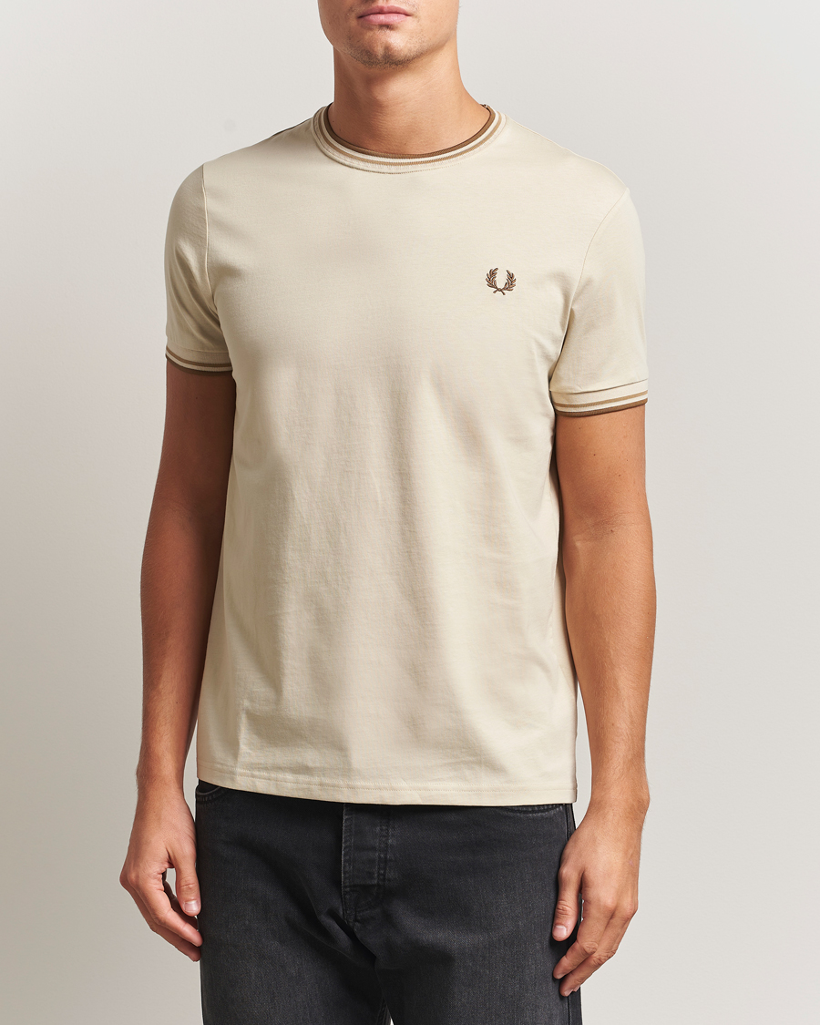 Herre | T-Shirts | Fred Perry | Twin Tipped T-Shirt Oatmeal