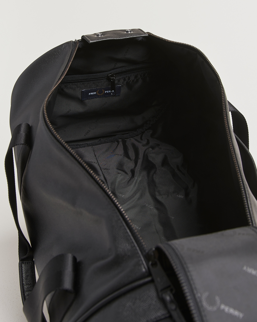 Herre | Vesker | Fred Perry | Scotch Grain Leather Barrel Bag Black