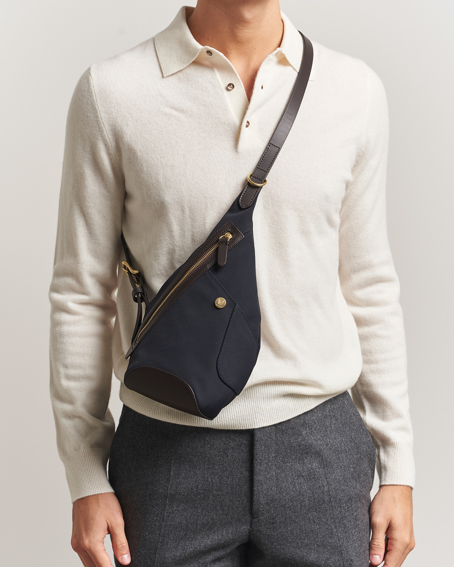 Herre | Vesker | Mismo | M/S Drop Crossbody Bag Navy/Dark Brown
