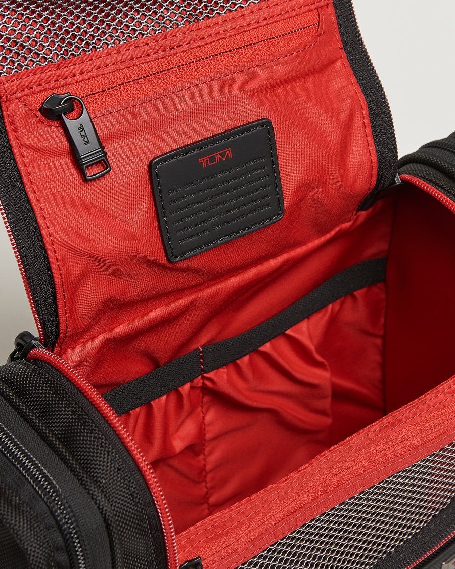 Herre | Vesker | TUMI | Alpha 3 Hanging Travel Kit Black/Red