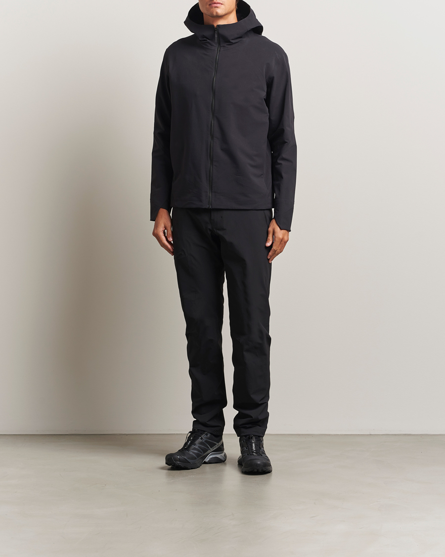 Herre | Jakker | Arc'teryx Veilance | Isogon GORE-TEX Hooded Shell Jacket Black