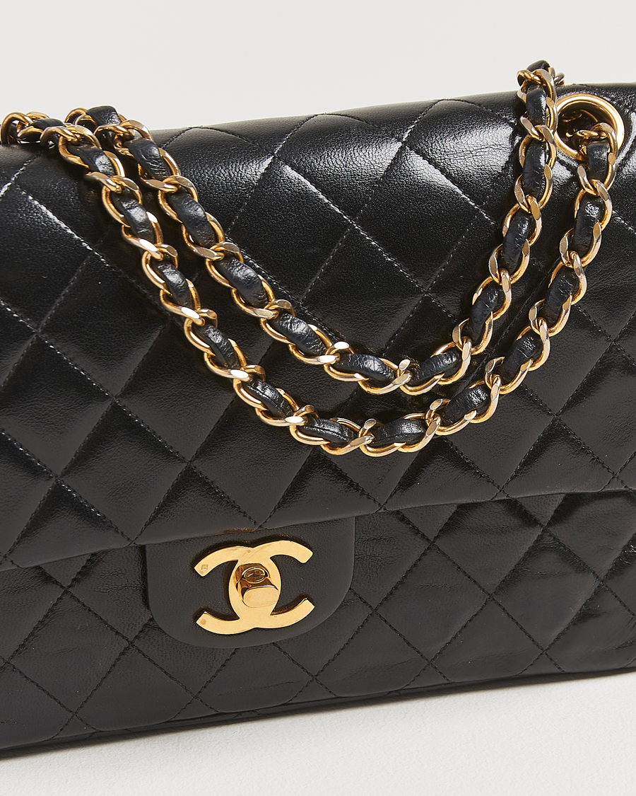 Herre | Gifts for Her | Chanel Pre-Owned | Classic Double Flap Medium Lambskin Black