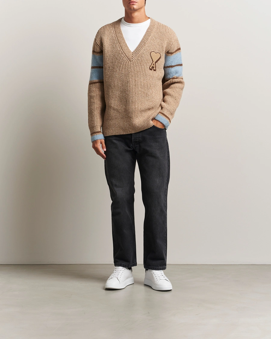 Herre | Gensere | AMI | Ribbed Wool Knitted V-Neck Camel