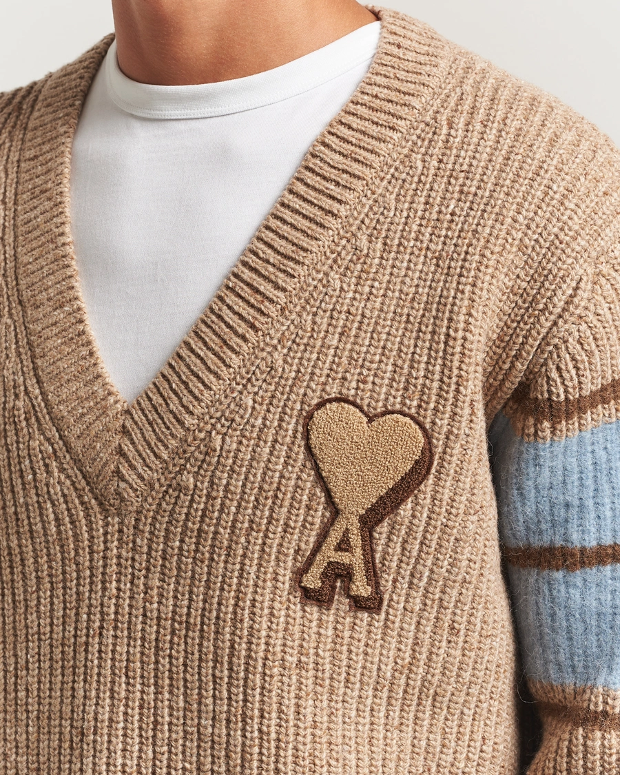 Herre | Gensere | AMI | Ribbed Wool Knitted V-Neck Camel