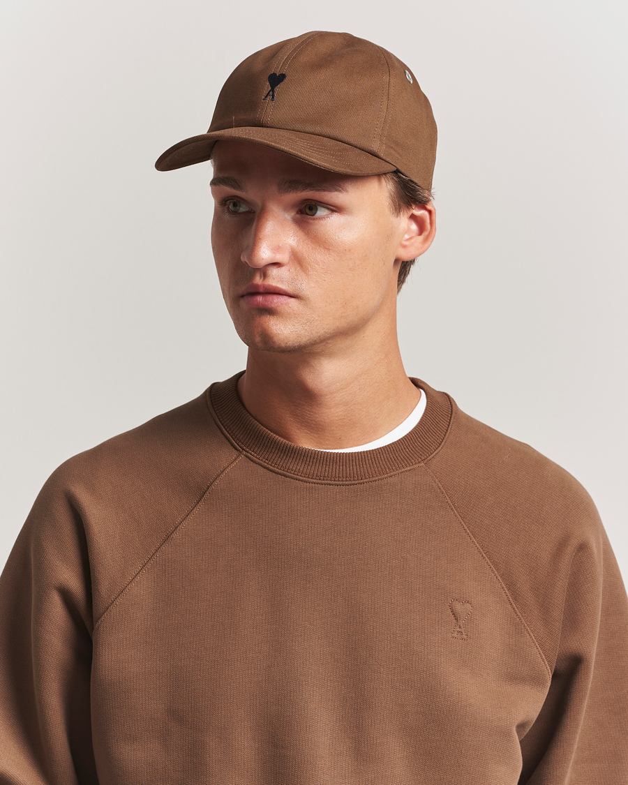 Herre | Hatter og capser | AMI | Black Heart Logo Cap Noisette