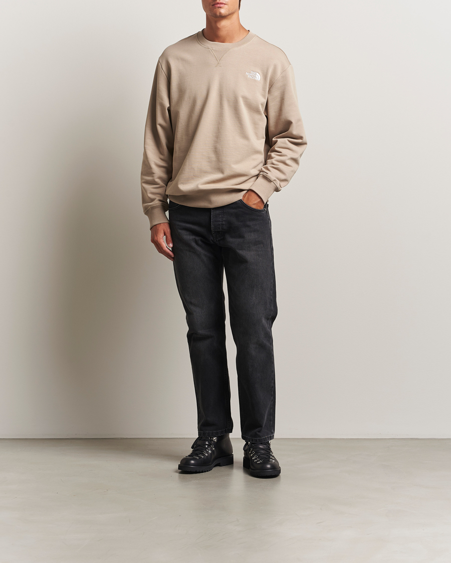 Herre | Gensere | The North Face | Essential Lite Crew Neck Beige