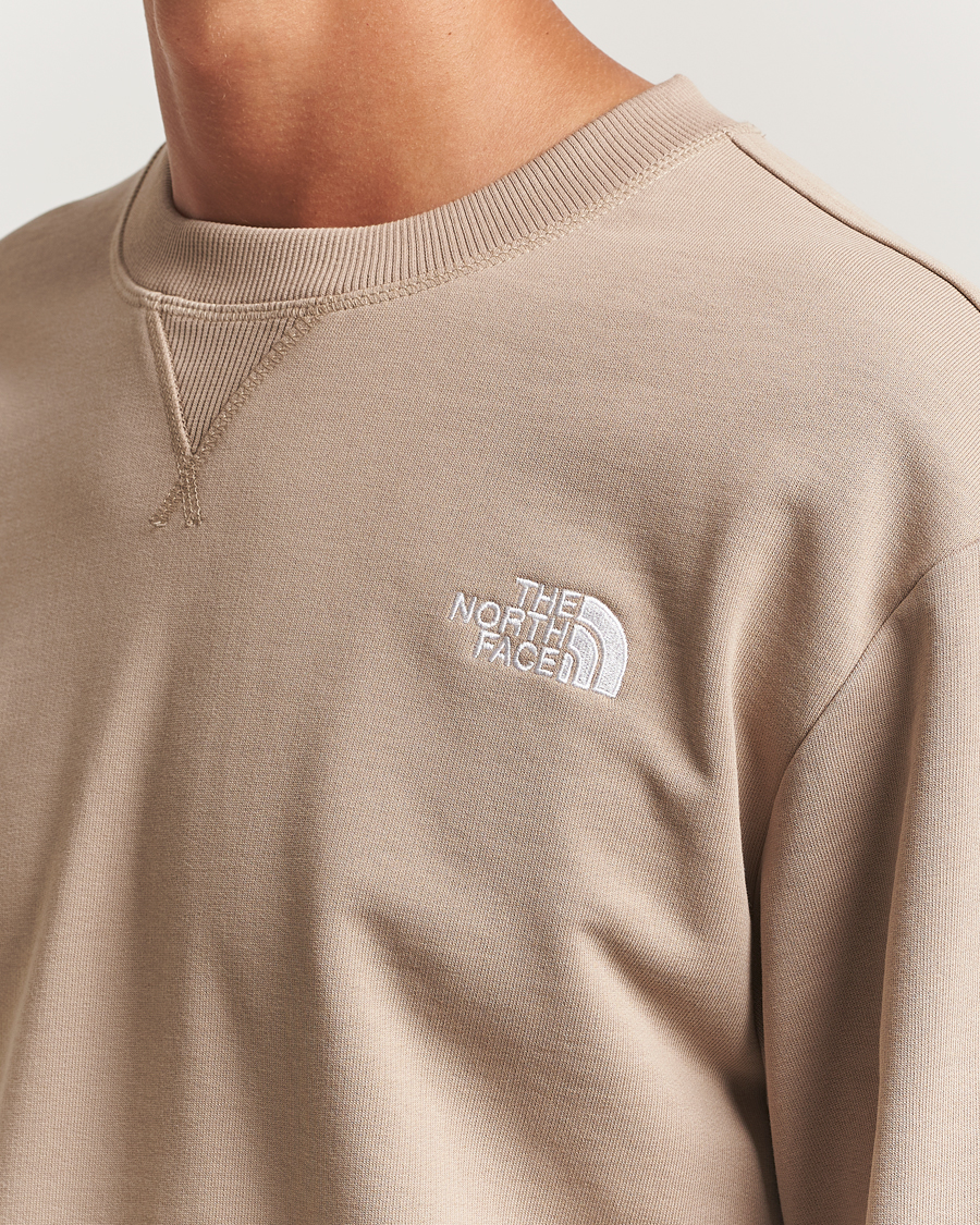 Herre | Gensere | The North Face | Essential Lite Crew Neck Beige