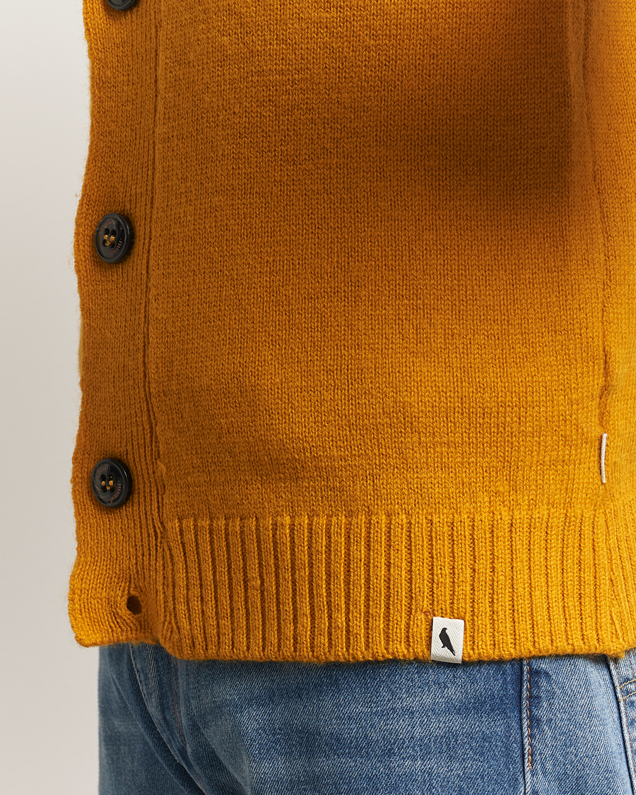 Herre | Gensere | Peregrine | Maker's Stitch Merino Cardigan Honey