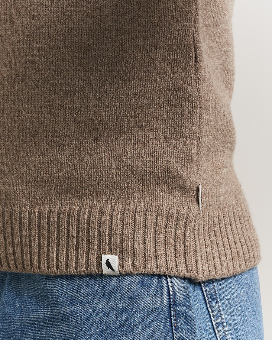 Herre | Gensere | Peregrine | Maker's Stitch Merino Crew Light Brown