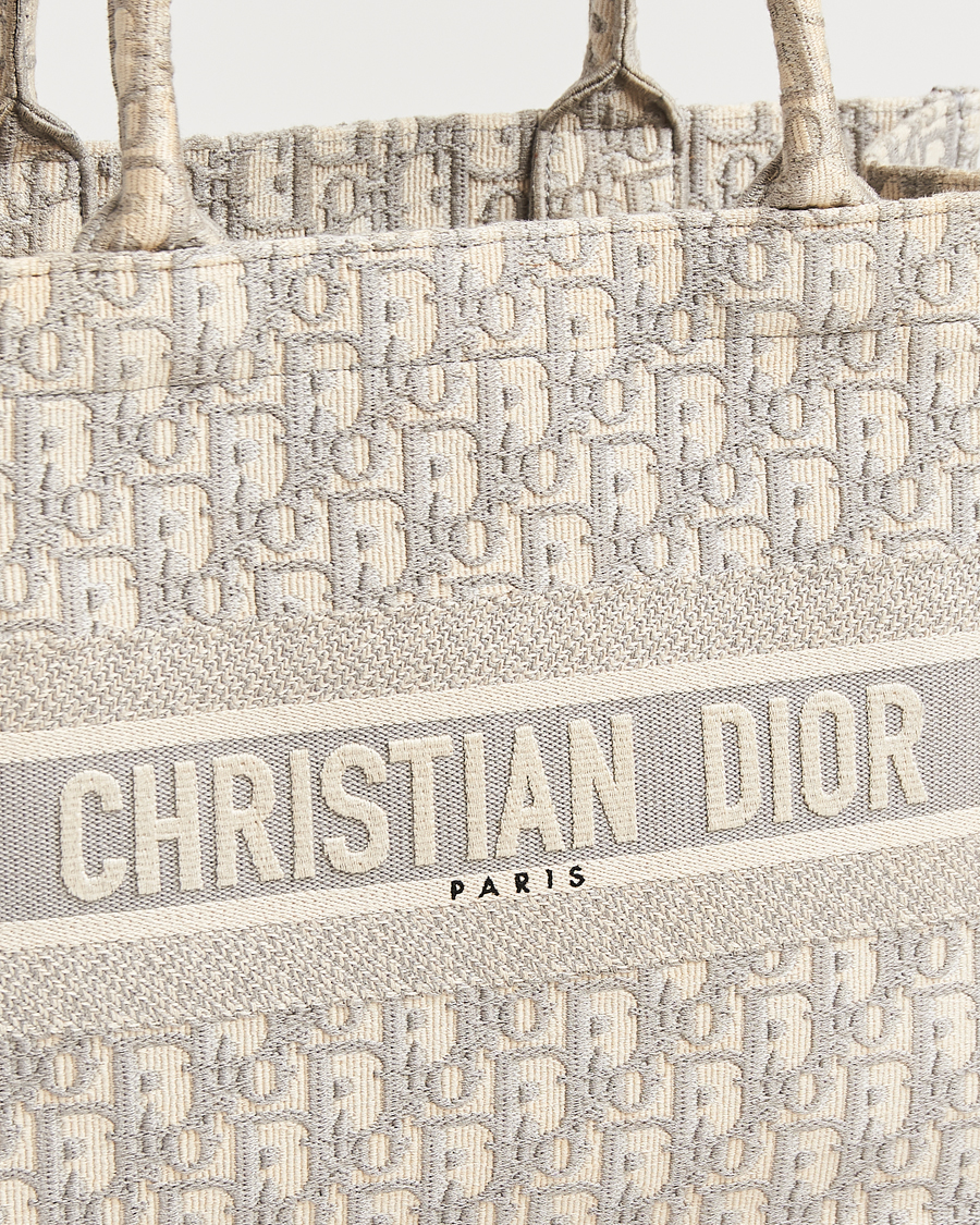 Herre | Pre-Owned & Vintage Bags | Dior Pre-Owned | Medium Dior Book Tote Light grey