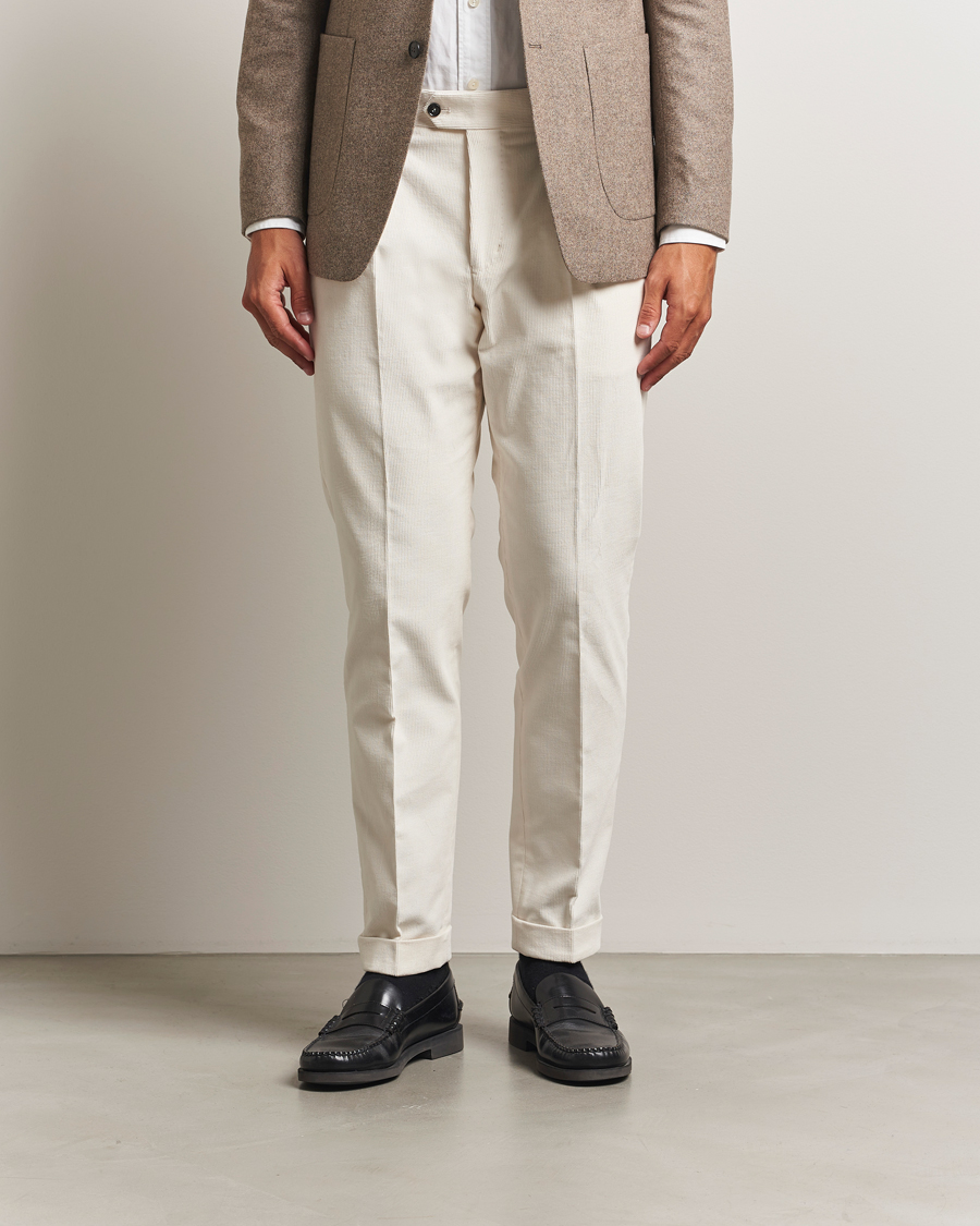 Herre | Bukser | Tiger of Sweden | Tenuta Pleated Corduroy Trousers Light Ivory