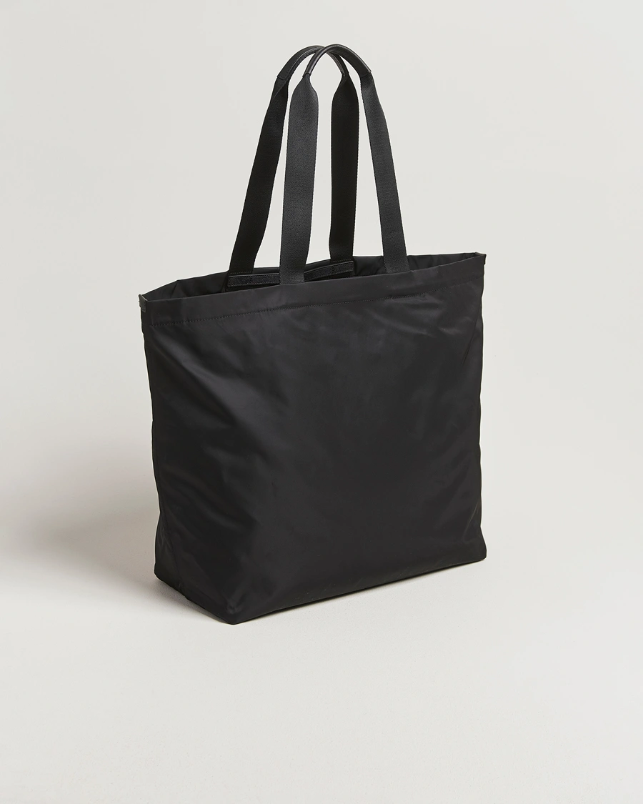 Herre | Vesker | Tiger of Sweden | Pera Nylon Tote Bag Black