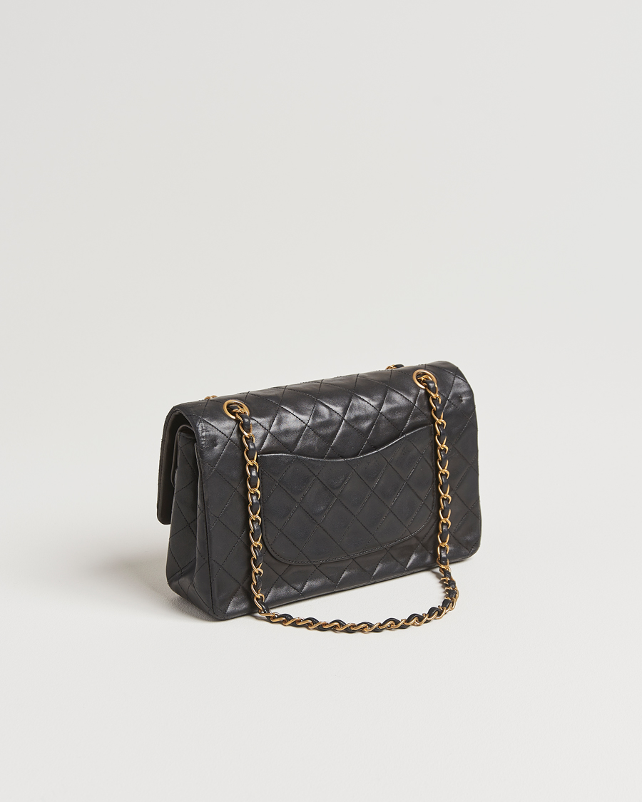 Herre | Gifts for Her | Chanel Pre-Owned | Classic Double Flap Medium Lambskin Black