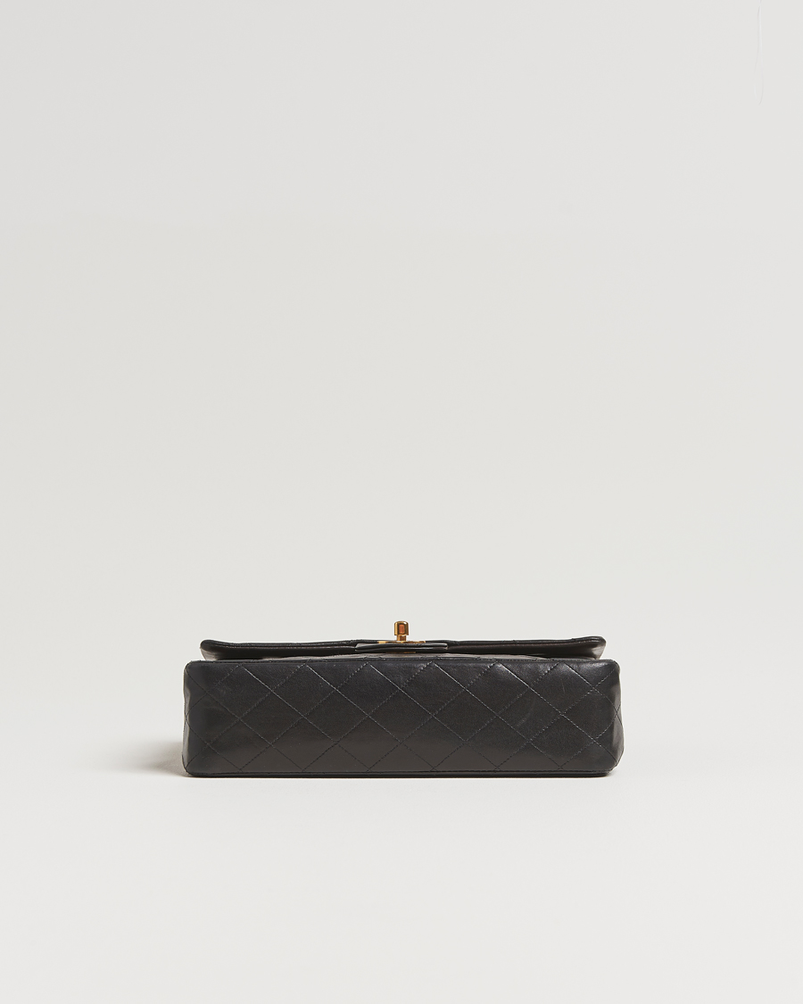 Herre | Gifts for Her | Chanel Pre-Owned | Classic Double Flap Medium Lambskin Black