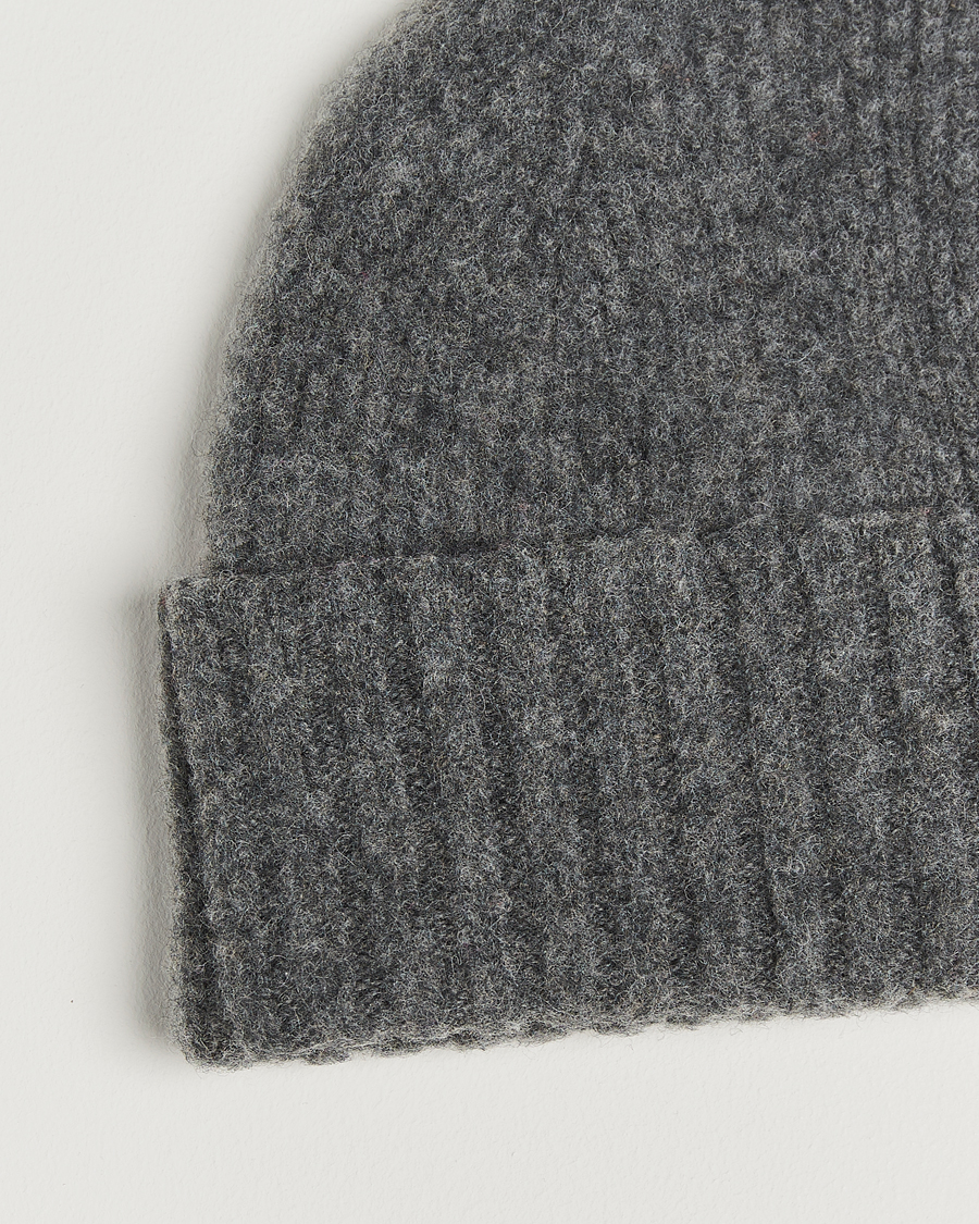 Herre | Luer | Robert Mackie | Rona Ribbed Shaggy Lambswool Beanie Dark Grey
