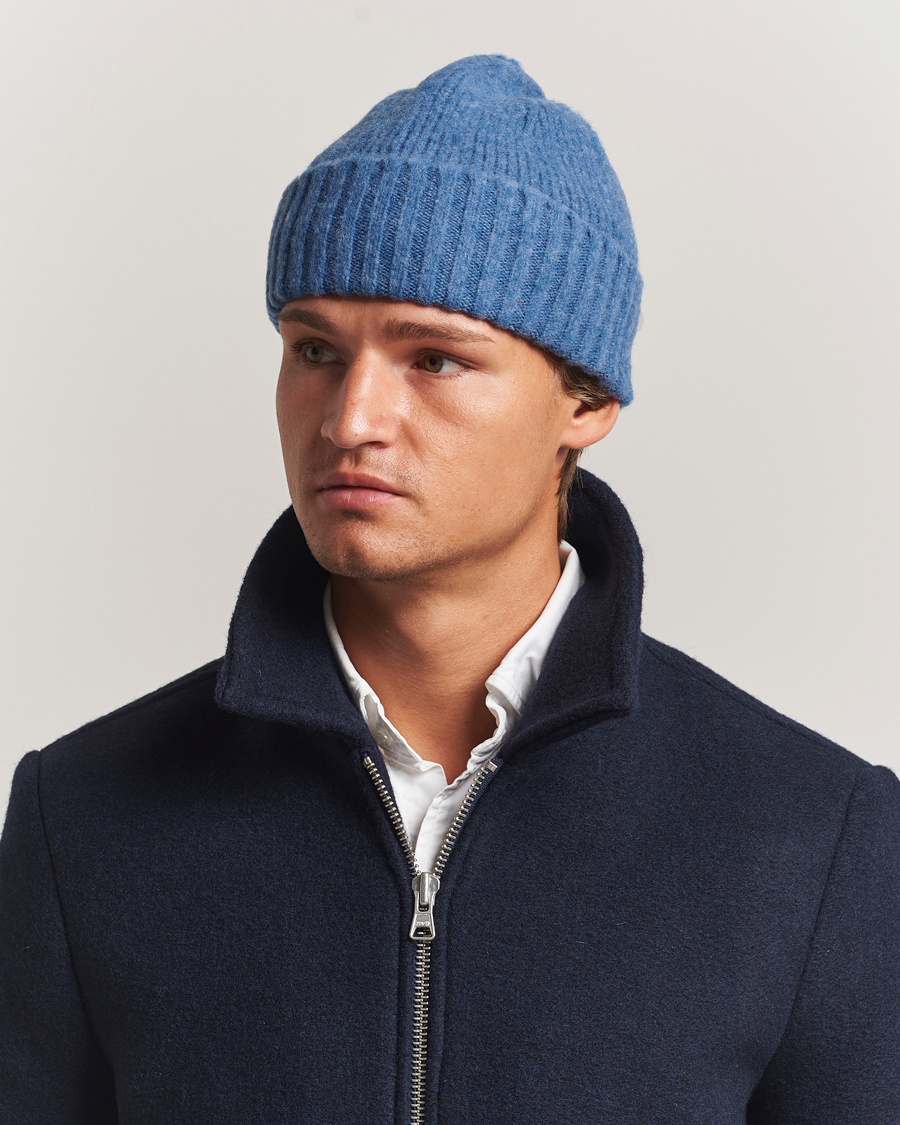 Herre | Luer | Robert Mackie | Rona Ribbed Shaggy Lambswool Beanie Light Blue