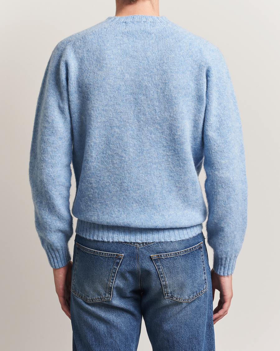 Herre | Gensere | Harley Of Scotland | Brushed Supersoft Lambswool Crewneck Glacier