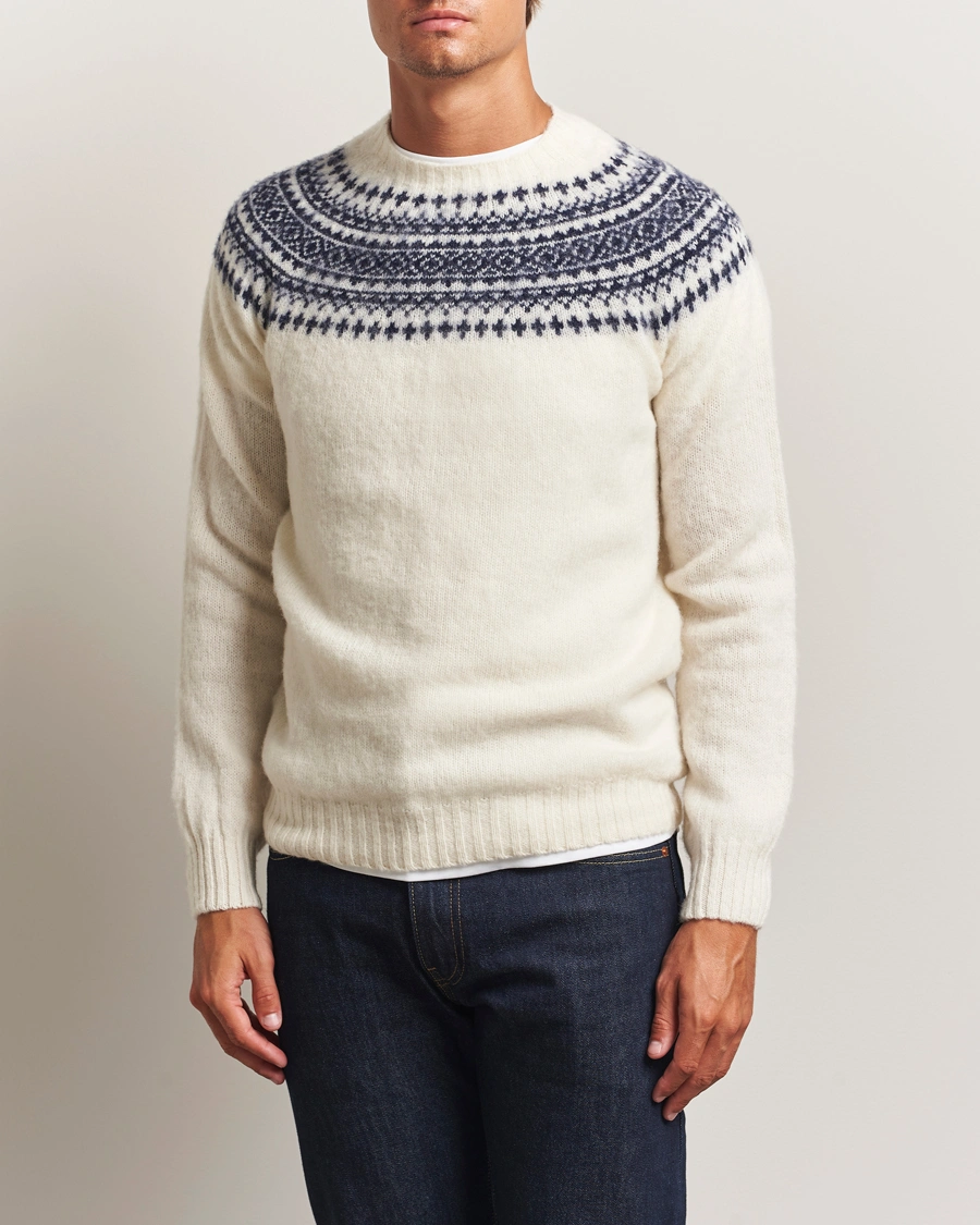 Herre | Gensere | Harley Of Scotland | Brushed Supersoft Lambswool Yolk Fairisle White