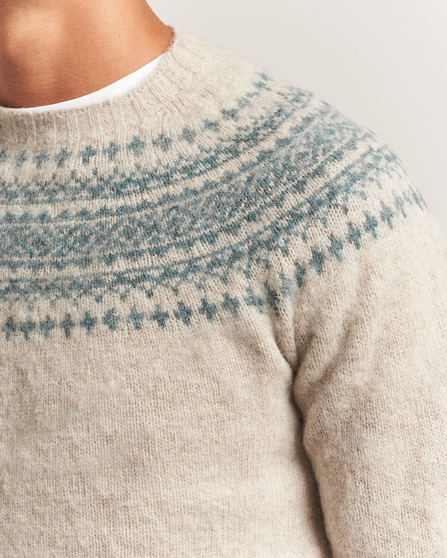Herre | Gensere | Harley Of Scotland | Brushed Supersoft Lambswool Yolk Fairisle Beige