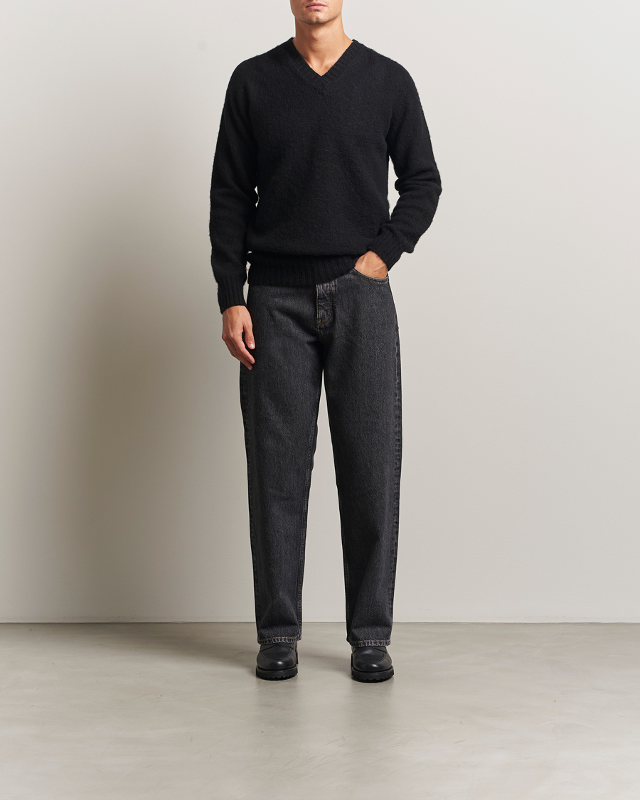 Herre | Gensere | Harley Of Scotland for Care of Carl | Harley Of Scotland Brushed Supersoft Lambswool V-Neck Black