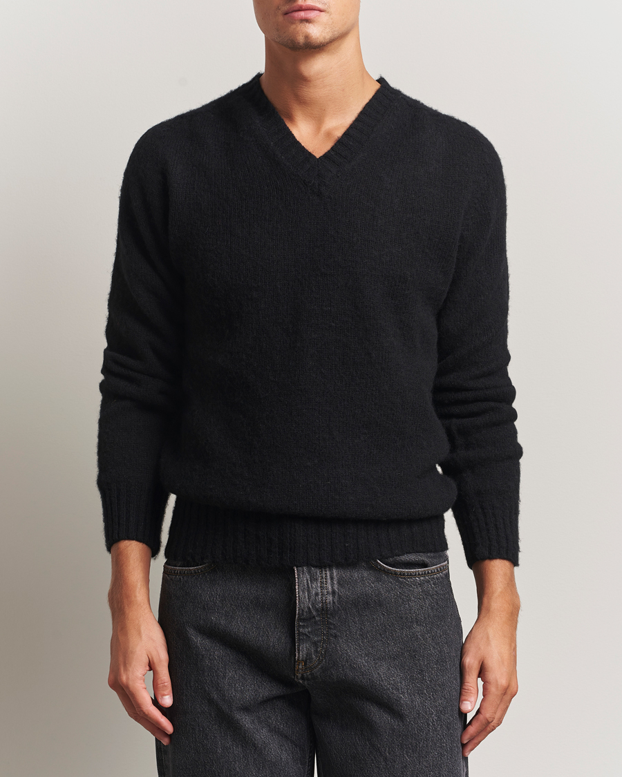 Herre | Gensere | Harley Of Scotland for Care of Carl | Harley Of Scotland Brushed Supersoft Lambswool V-Neck Black