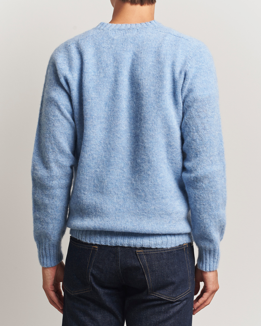 Herre | Gensere | Harley Of Scotland for Care of Carl | Brushed Supersoft Lambswool V-Neck Light Blue