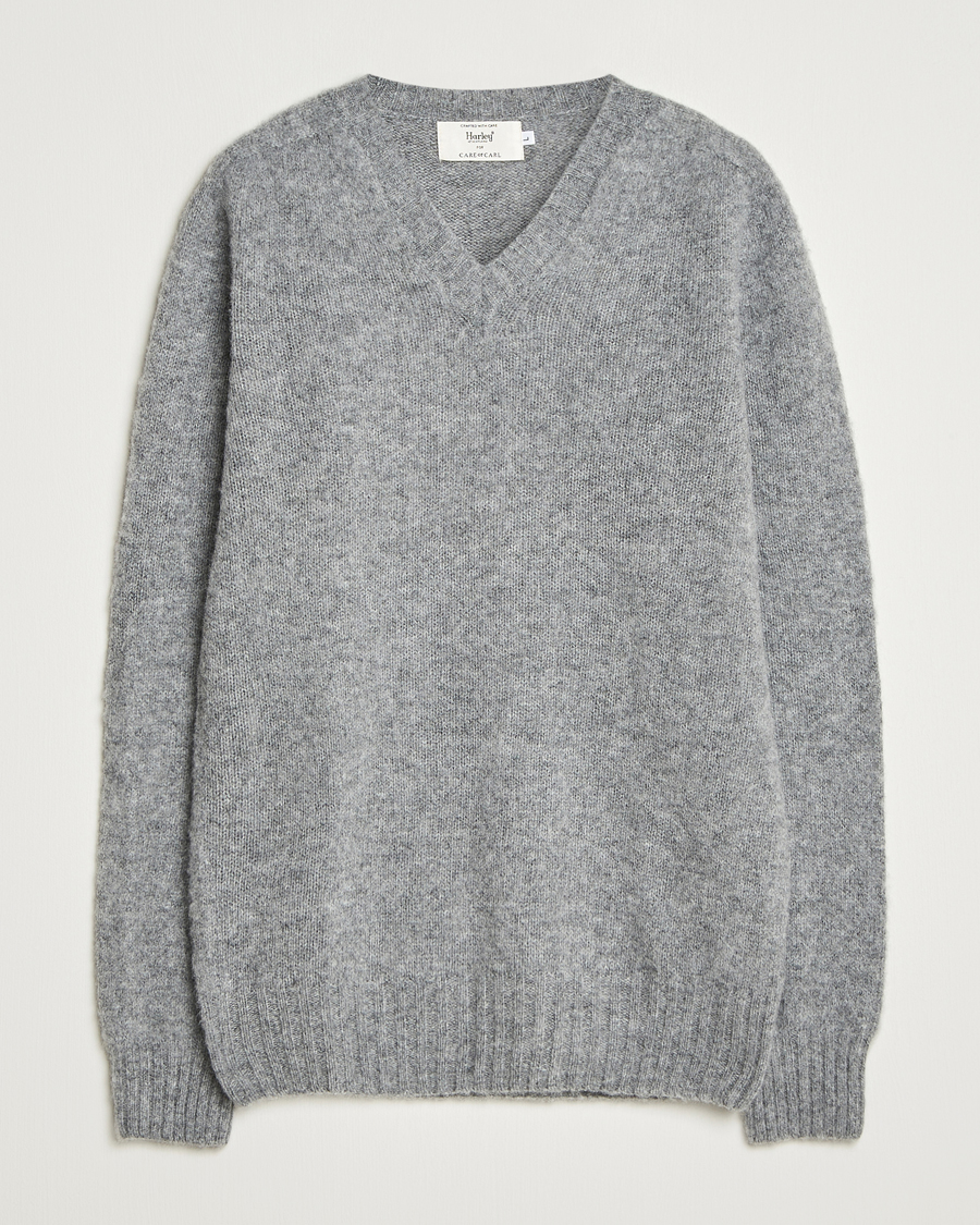 Herre | Gensere | Harley Of Scotland for Care of Carl | Harley Of Scotland Brushed Supersoft Lambswool V-Neck Mid Grey