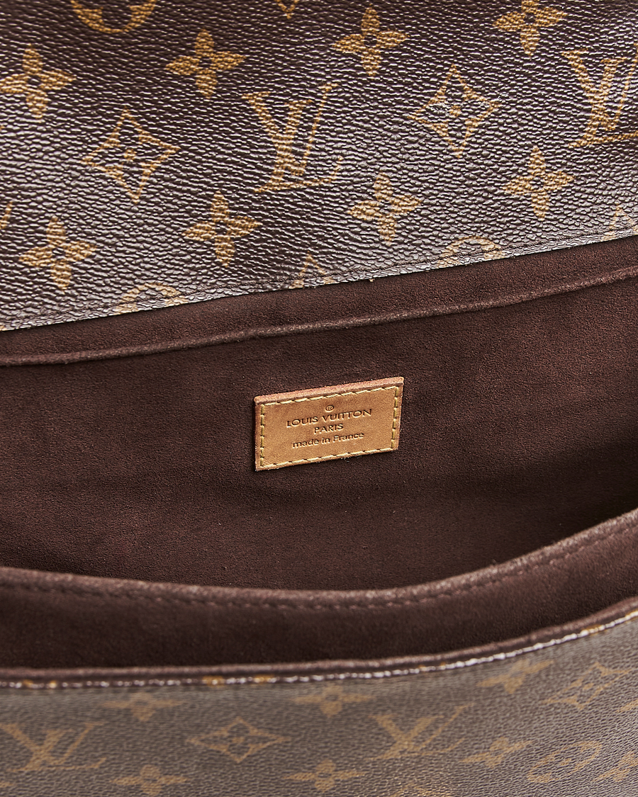 Herre | Pre-Owned & Vintage Bags | Louis Vuitton Pre-Owned | Pochette Métis Monogram