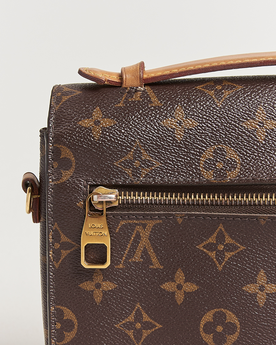 Herre | Pre-Owned & Vintage Bags | Louis Vuitton Pre-Owned | Pochette Métis Monogram