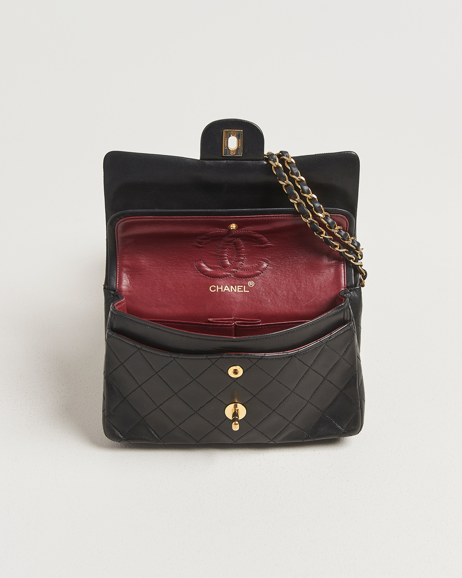 Herre | Pre-Owned & Vintage Bags | Chanel Pre-Owned | Classic Double Flap Small Lambskin Black