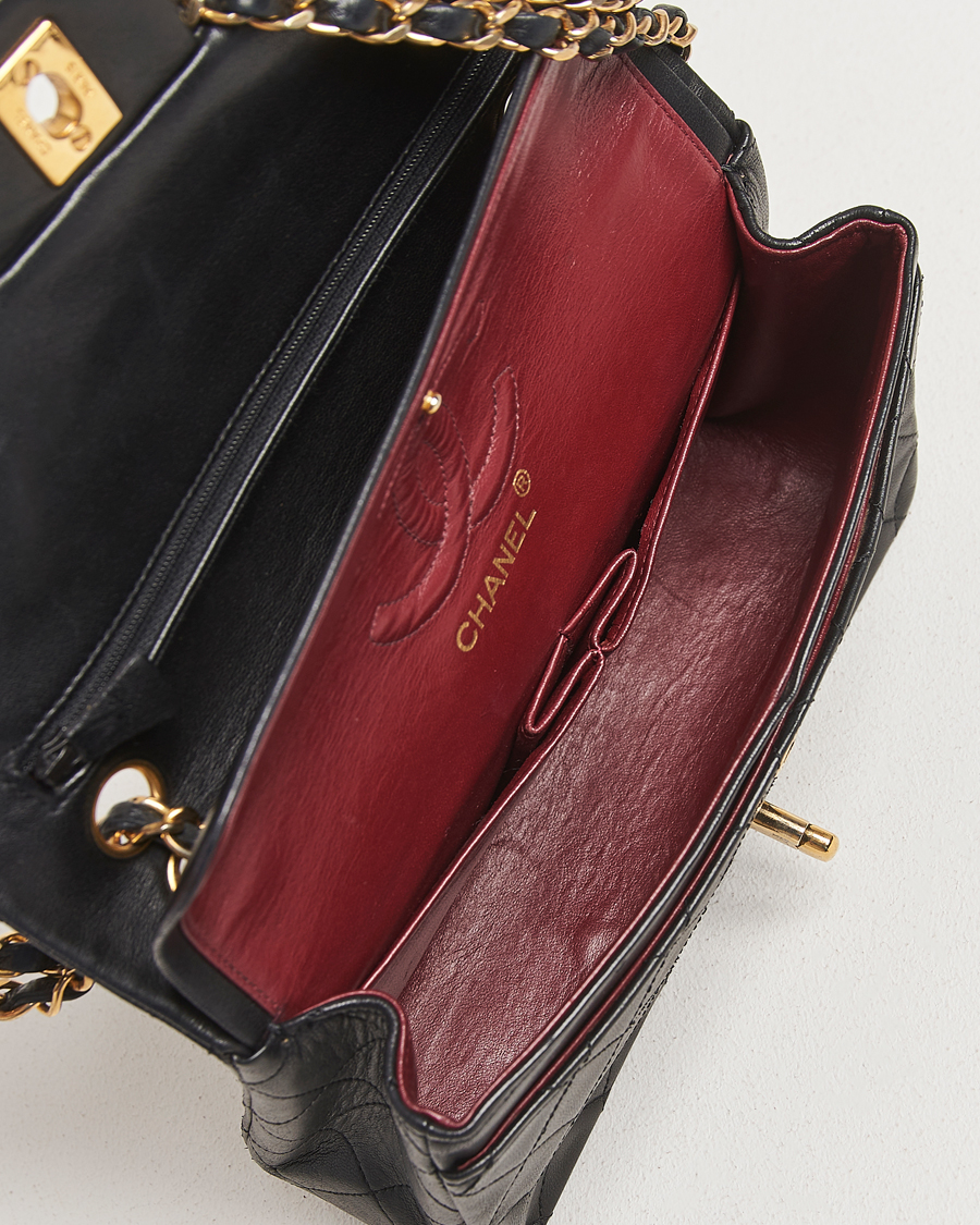 Herre | Pre-Owned & Vintage Bags | Chanel Pre-Owned | Classic Double Flap Small Lambskin Black
