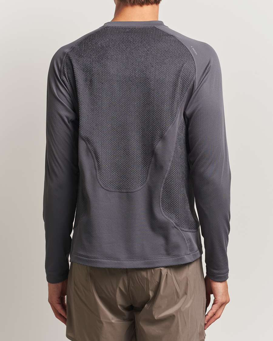 Herre | T-Shirts | Satisfy | FuzzFleece Octa Long Sleeve T-Shirt Phantom