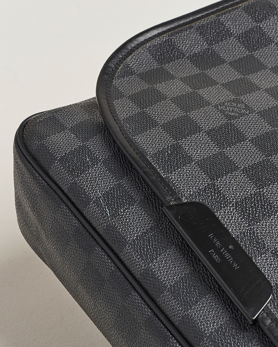 Herre | Pre-Owned & Vintage Bags | Louis Vuitton Pre-Owned | Daniel MM Shoulder Bag Damier Graphite