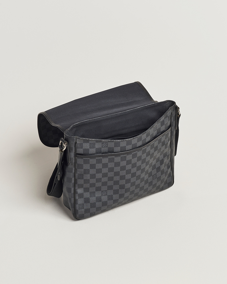 Herre | Pre-Owned & Vintage Bags | Louis Vuitton Pre-Owned | Daniel MM Shoulder Bag Damier Graphite