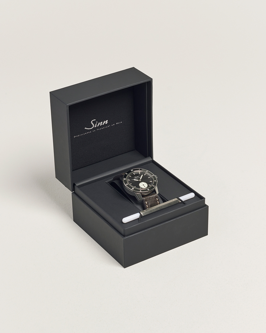 Herre | Sinn 104 Classic 12 Pilot Watch 41mm Leather Strap Black | Sinn | 104 Classic 12 Pilot Watch 41mm Leather Strap Black