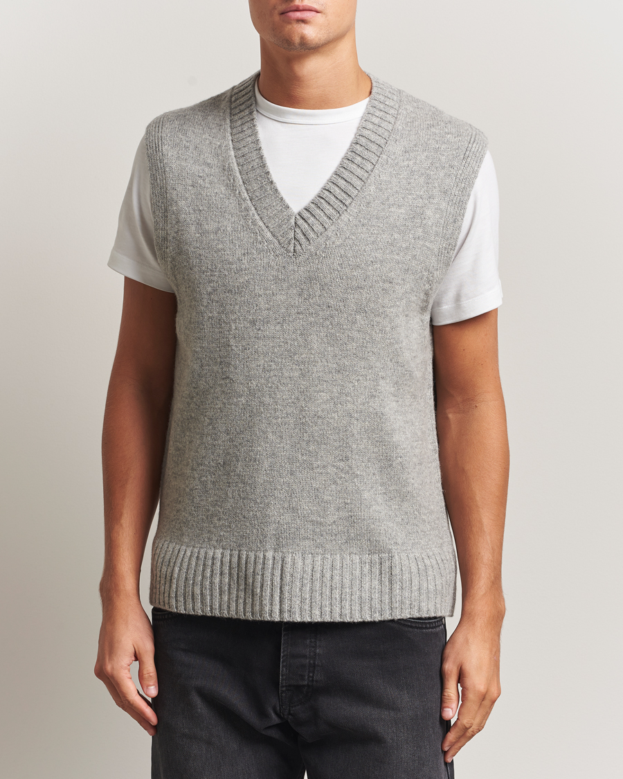 Herre | Gensere | A Day's March | Wigtown Lambswool V-Neck Vest Grey Melange