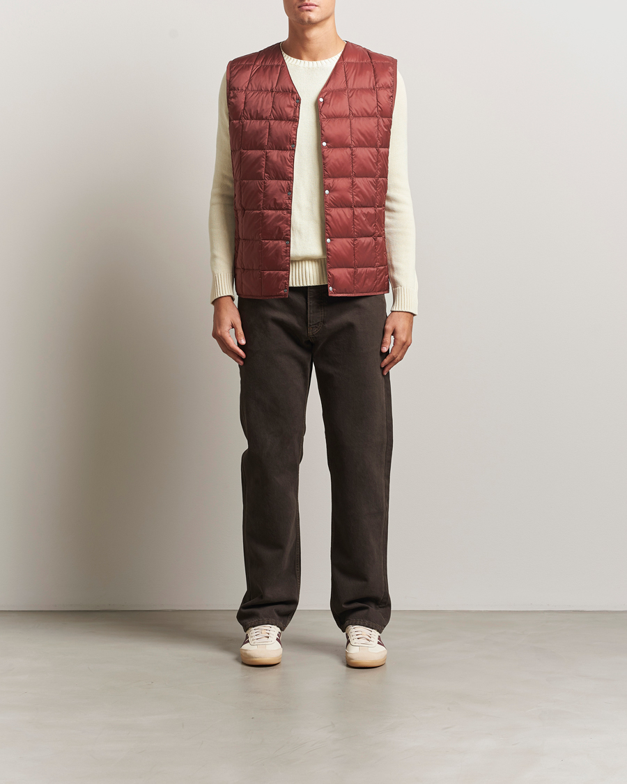 Herre | Jakker | TAION | V-Neck Lightweight Down Vest Dark Red
